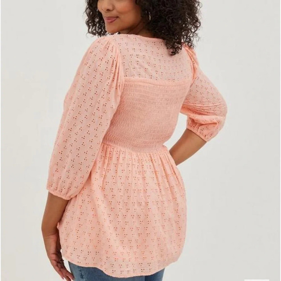 Torrid Smocked Babydoll Top - Voile Eyelet Peach Womens Size 4 - Picture 2 of 15
